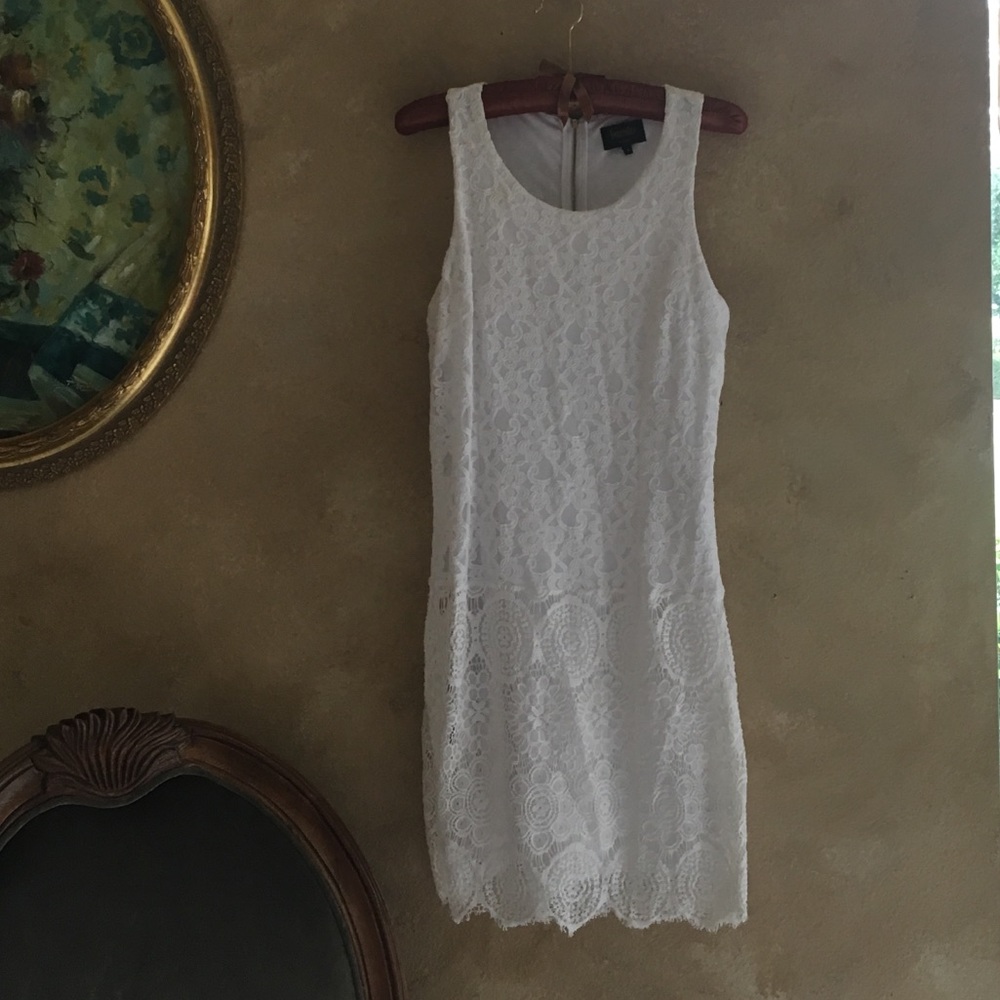 Laundry by Shelli Segal White lace dress